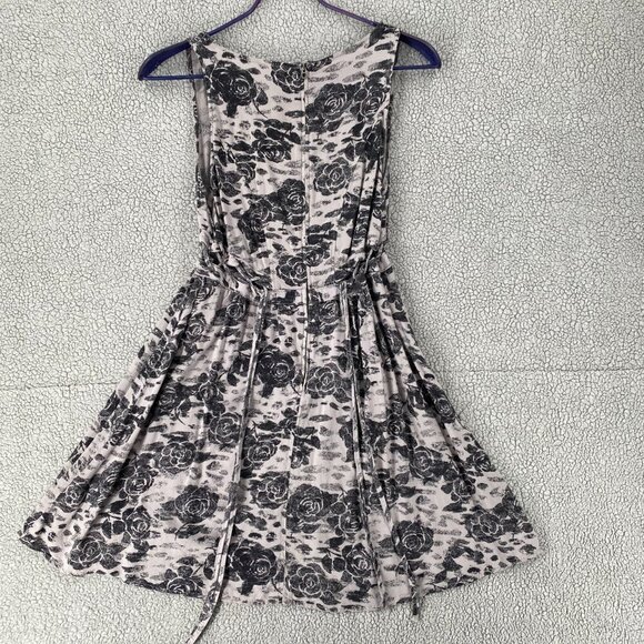 H&M Black and Cream Floral Midi Dress - Picture 8 of 9